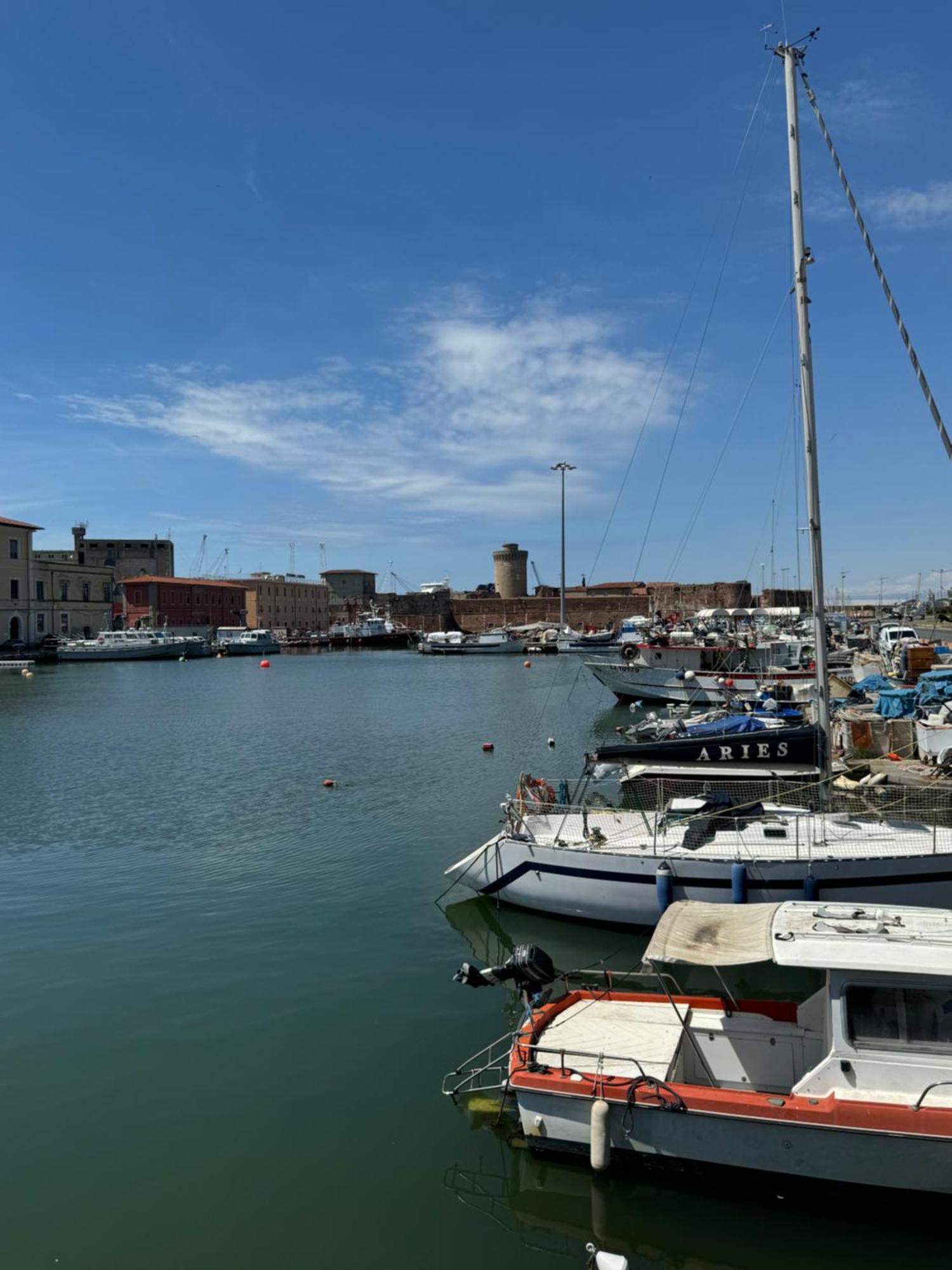 Colben Tuscany Home - Il Mare Dalla Finestra Nell'Atmosfera Tipica Livornese Livorno Buitenkant foto