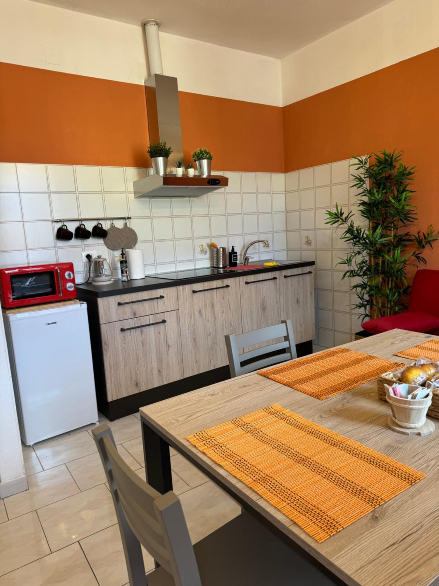 Colben Tuscany Home - Il Mare Dalla Finestra Nell'Atmosfera Tipica Livornese Livorno Buitenkant foto